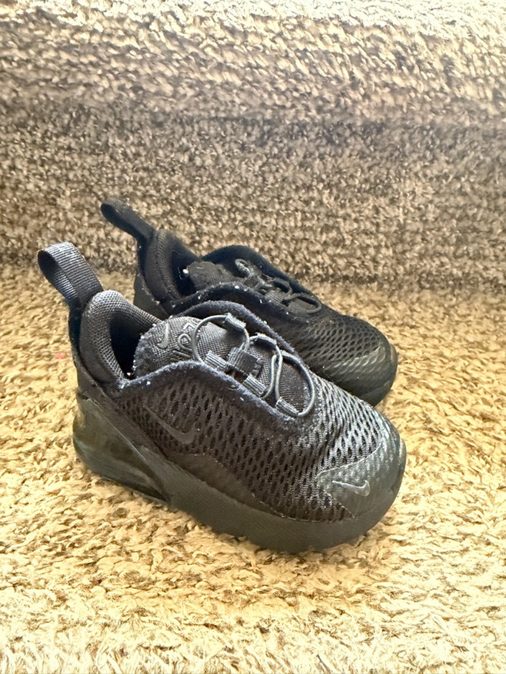 Nike infant' Black Lightweight Mesh Sneakers